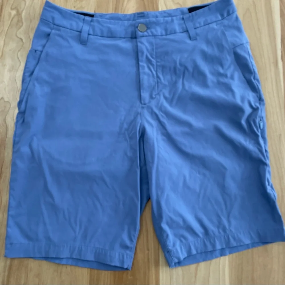 Lululemon Men’s 32 Blue Commission Golf Shorts Stretch Pockets 10” Athleisure